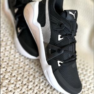 Brand new Puma sneakers. Size 9